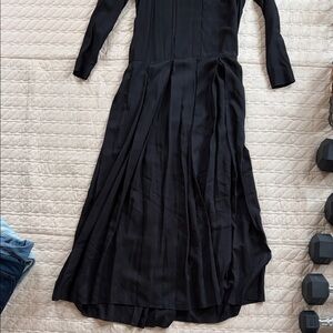 Heidi Merrick Long Sleeve Black Pleated Midi Dress, silk/rayon blend, XS